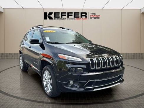 Used 2018 Jeep Cherokee Overland w/ Technology Group AWD/4WD image 7