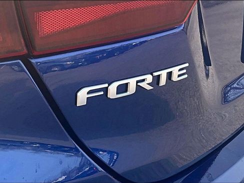 Certified 2024 Kia Forte LXS w/ LXS Technology Package image 31