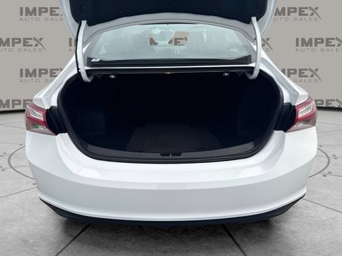 Used 2022 Chevrolet Malibu LT FWD image 16