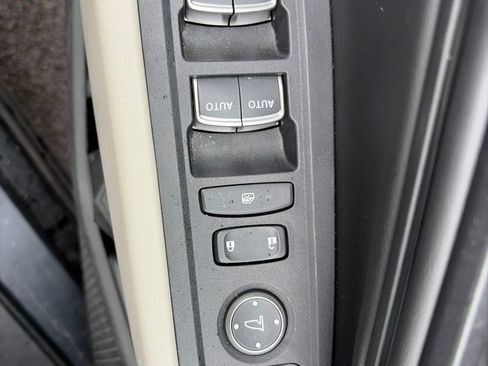 Used 2024 Honda Accord EX-L image 12
