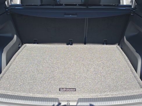 New 2026 Volkswagen Atlas Cross Sport SE image 12