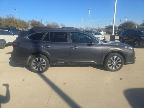 Used 2023 Subaru Outback Limited image 2