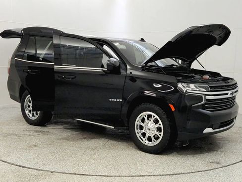 Used 2021 Chevrolet Tahoe LT w/ Rear Media and Nav Package image 9