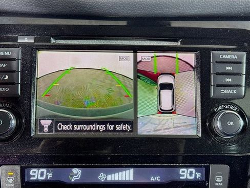 Used 2018 Nissan Rogue SL image 12