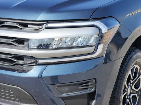 Used 2024 Ford Expedition XLT RWD image 10