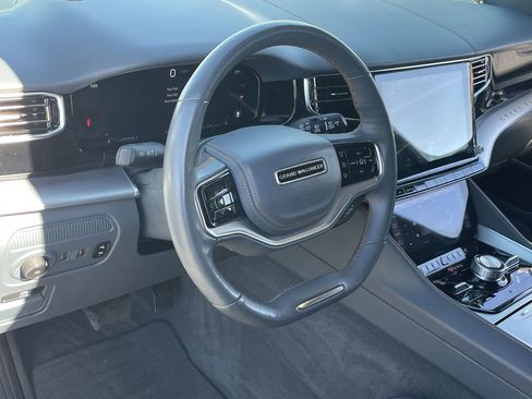 Used 2022 Jeep Grand Wagoneer Series III w/ Flexible Seating Group image 17