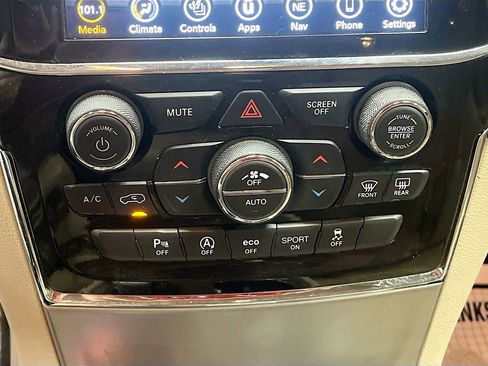 Used 2021 Jeep Grand Cherokee Limited image 16