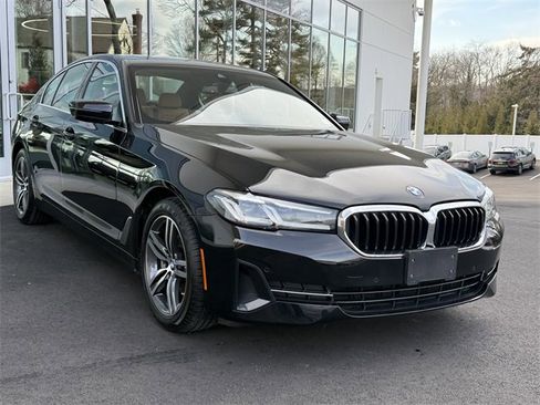 Certified 2023 BMW 530i xDrive w/ Convenience Package image 3