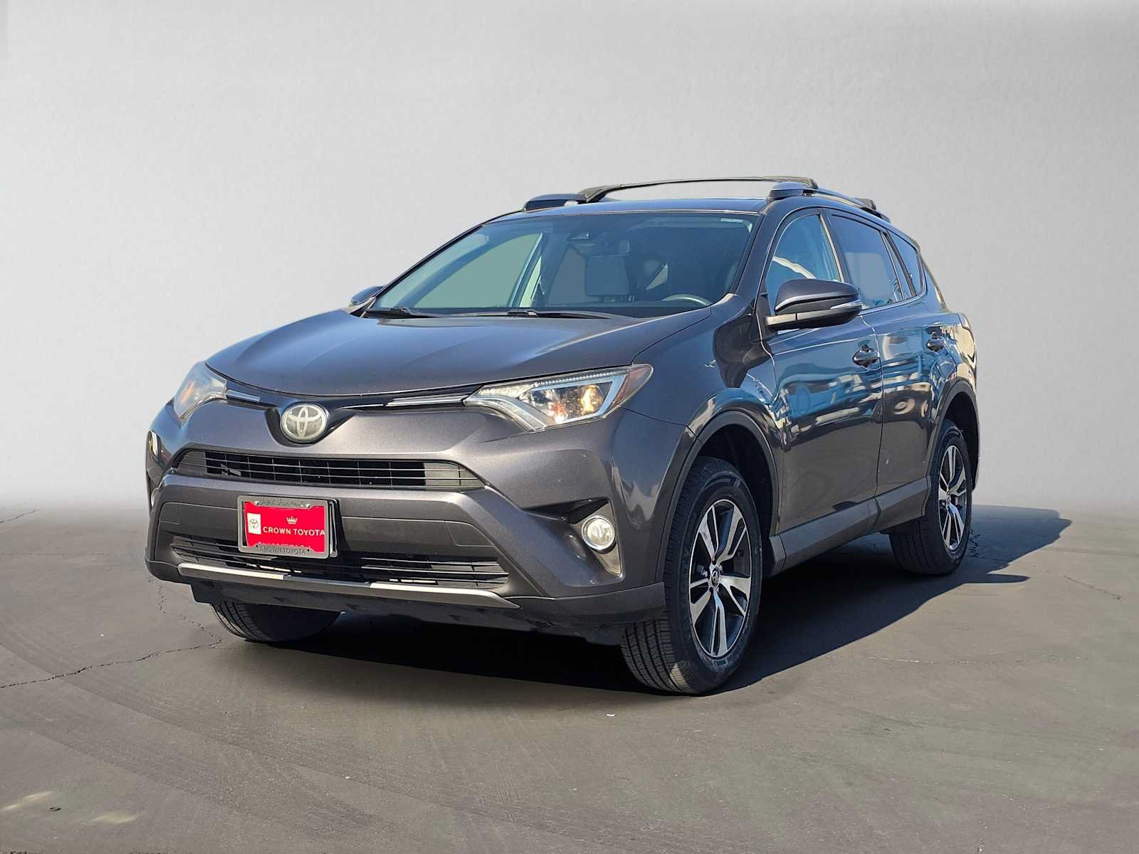 Used 2018 Toyota RAV4 XLE FWD image 7