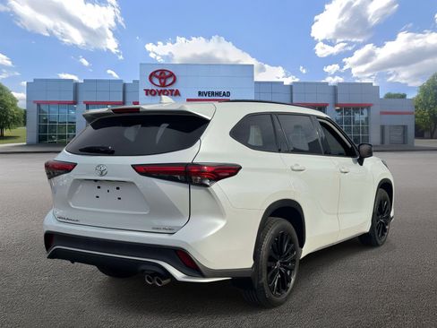 Used 2023 Toyota Highlander XSE image 6