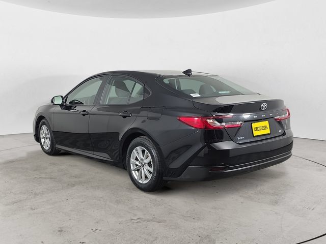 Used 2025 Toyota Camry LE FWD image 7