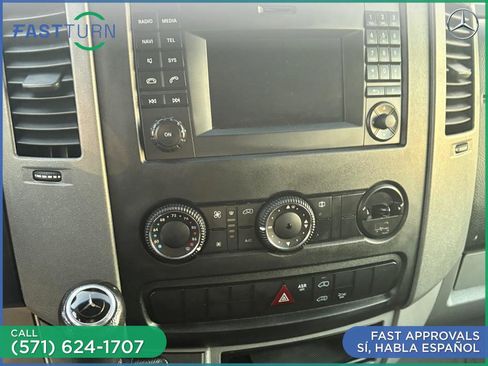 Used 2018 Mercedes-Benz Sprinter 2500 image 16