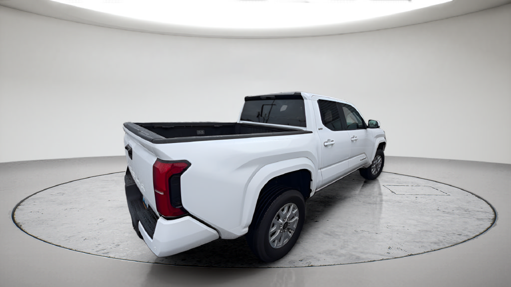 Used 2025 Toyota Tacoma SR5 w/ SR5 Upgrade Package AWD/4WD image 7