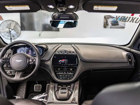 Used 2021 Aston Martin DBX AWD/4WD image 37