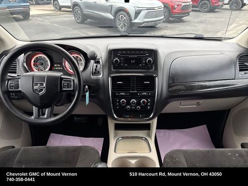 Used 2016 Dodge Grand Caravan SXT image 14