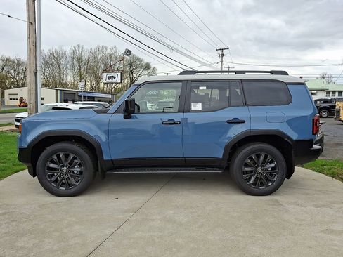 New 2026 Toyota Land Cruiser AWD/4WD image 9
