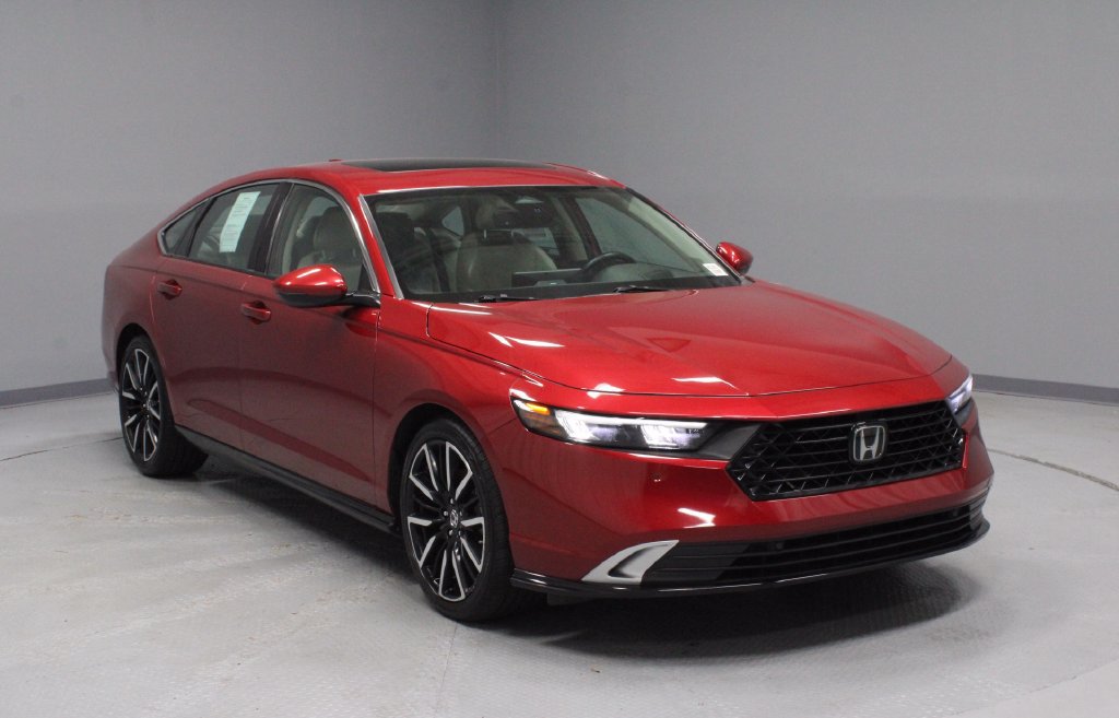 Used 2024 Honda Accord Touring image 1