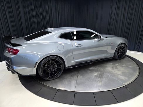 Used 2024 Chevrolet Camaro LT RWD image 17