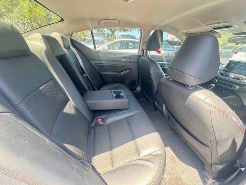 Used 2024 Nissan Altima 2.5 SR image 17