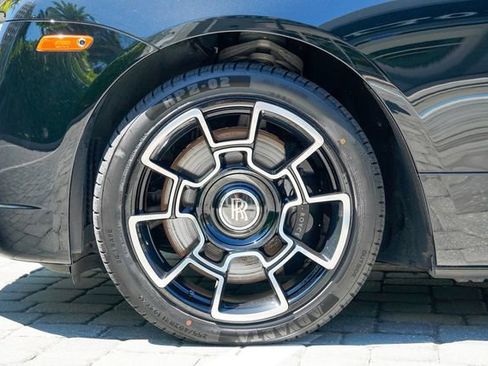 Used 2018 Rolls-Royce Dawn image 13