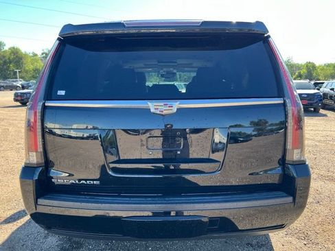 Used 2015 Cadillac Escalade Luxury AWD/4WD image 5
