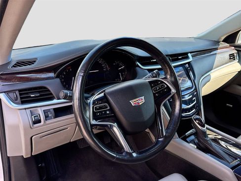 Used 2017 Cadillac XTS Luxury FWD image 9