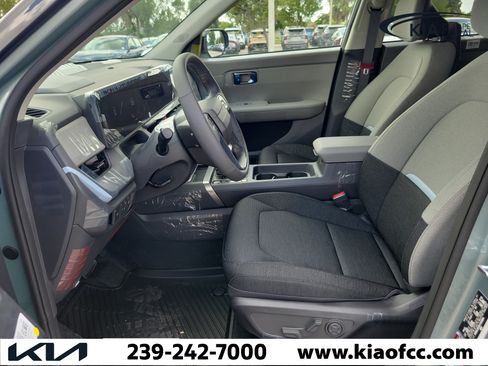 New 2027 Kia Seltos S FWD image 19