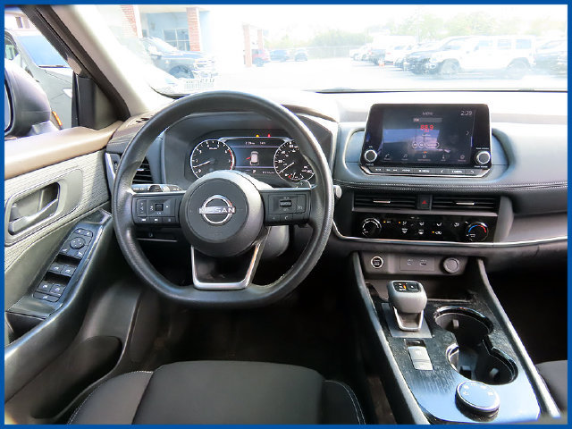 Used 2023 Nissan Rogue S AWD/4WD image 11