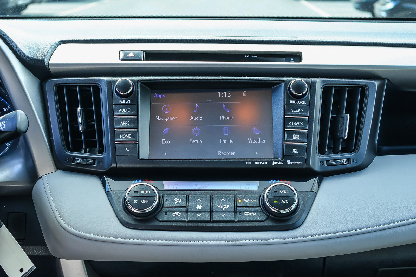 Used 2016 Toyota RAV4 XLE AWD/4WD image 9