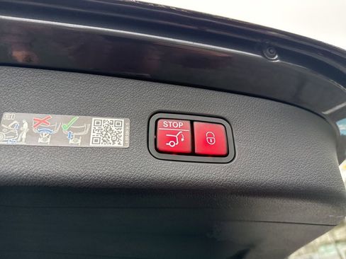 Used 2024 Mercedes-Benz GLC 43 AMG 4MATIC image 18