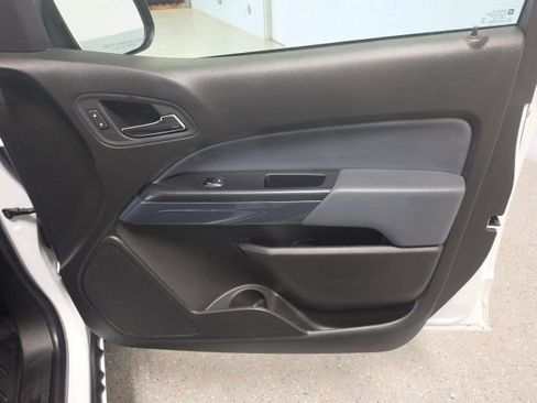 Used 2021 Chevrolet Colorado Z71 AWD/4WD image 19