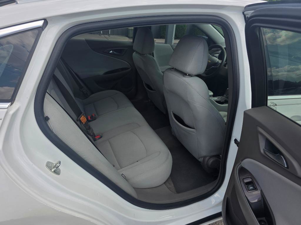 Used 2018 Chevrolet Malibu LS FWD image 11