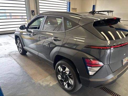Used 2024 Hyundai Kona SEL AWD/4WD image 6