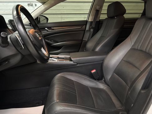 Used 2021 Honda Accord Touring image 10