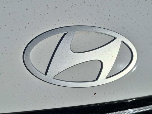 New 2026 Hyundai Kona SEL Premium FWD image 11