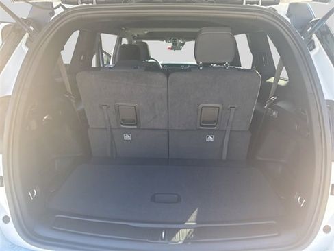 New 2025 Jeep Grand Cherokee L Laredo image 25