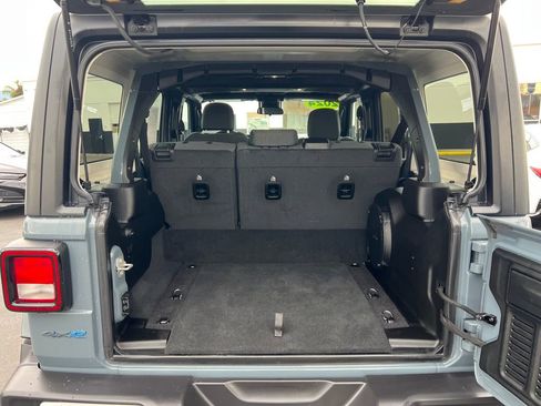 Used 2024 Jeep Wrangler Unlimited w/ Technology Group image 33