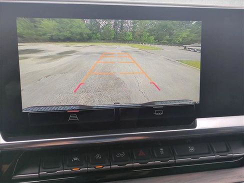 Used 2025 GMC Sierra 1500 SLT AWD/4WD image 14