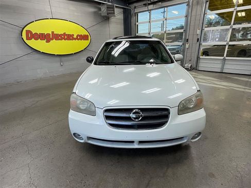 Used 2002 Nissan Maxima GLE image 8