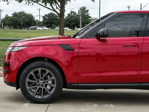 Used 2025 Land Rover Range Rover Sport AWD/4WD image 14
