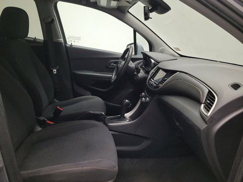 Used 2020 Chevrolet Trax LS w/ Tint and Cruise Package FWD image 21
