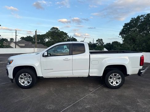 Used 2022 Chevrolet Colorado LT w/ Fleet Safety Package RWD image 4