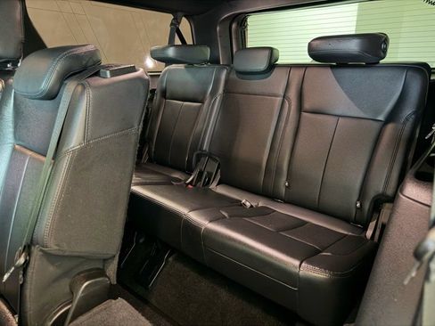 Used 2019 Ford Expedition Max XLT w/ Equipment Group 201A AWD/4WD image 17