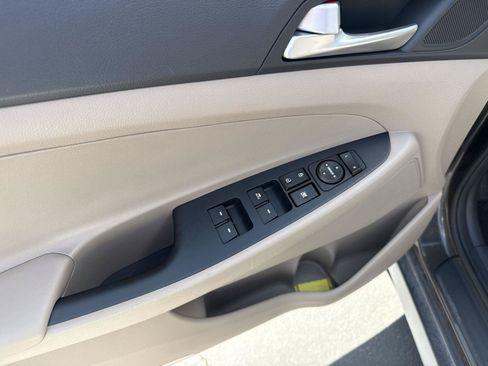 Used 2019 Hyundai Tucson SEL w/ Cargo Package AWD/4WD image 8