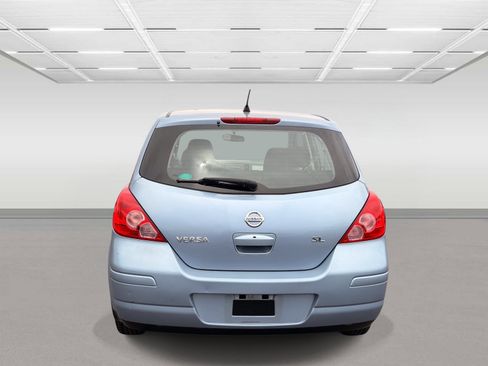 Used 2009 Nissan Versa Hatchback w/ Convenience Pkg FWD image 4