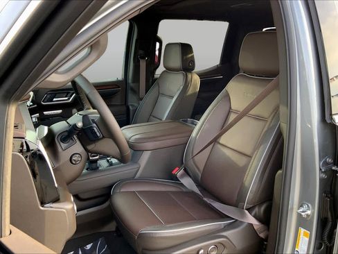 New 2026 GMC Sierra 1500 Denali w/ Technology Package AWD/4WD image 9
