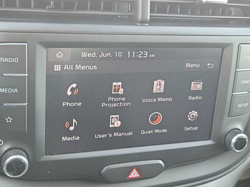 Used 2025 Kia Soul LX w/ LX Technology Package FWD image 25