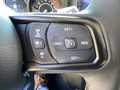 Used 2025 Jeep Wrangler Unlimited Sport AWD/4WD image 20
