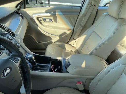 Used 2016 Ford Taurus SEL FWD image 9