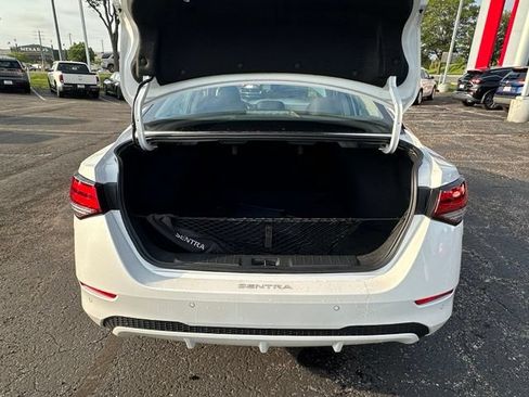 Used 2025 Nissan Sentra SV w/ All-Weather Package FWD image 15
